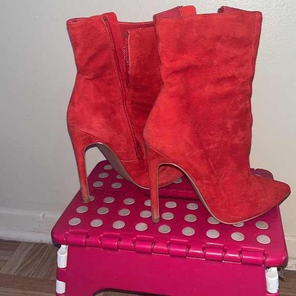 Red Steve Madden booties - Picture 10 of 10